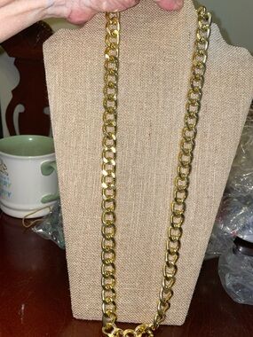 Gold Tone Chunky Curb Chain 22”Necklace